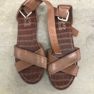 Nine West Tan Croc-Patterned Sandals